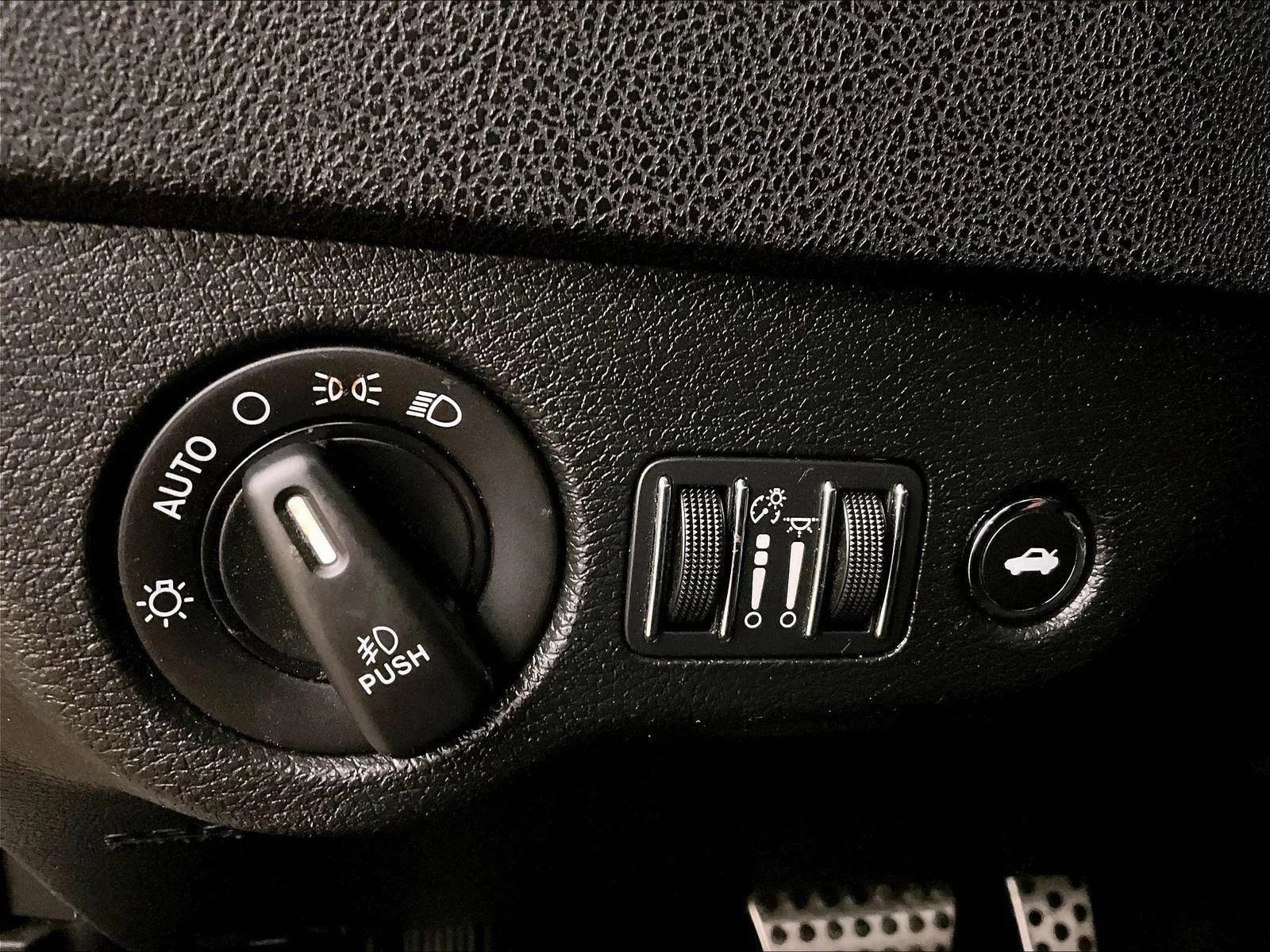 Used 2022 Dodge Charger R/T w/ Driver Convenience Group image 30