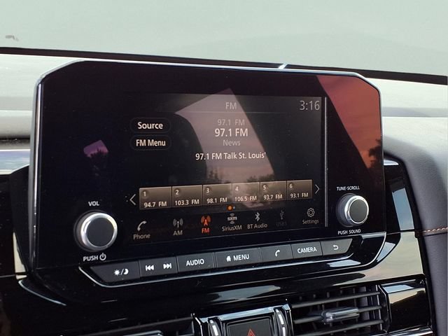 Used 2025 Nissan Pathfinder Rock Creek AWD/4WD image 10