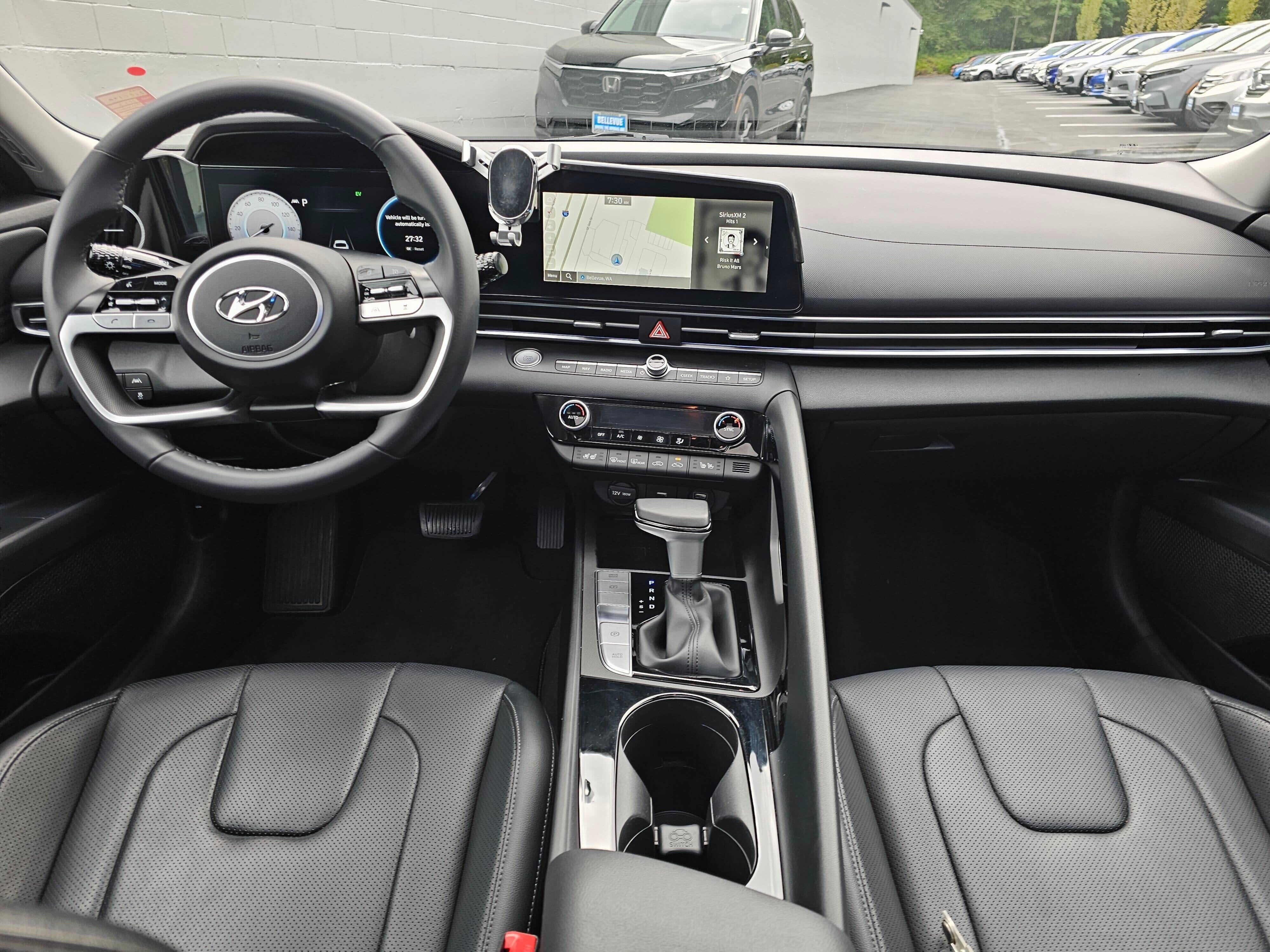 Used 2023 Hyundai Elantra Limited FWD image 20