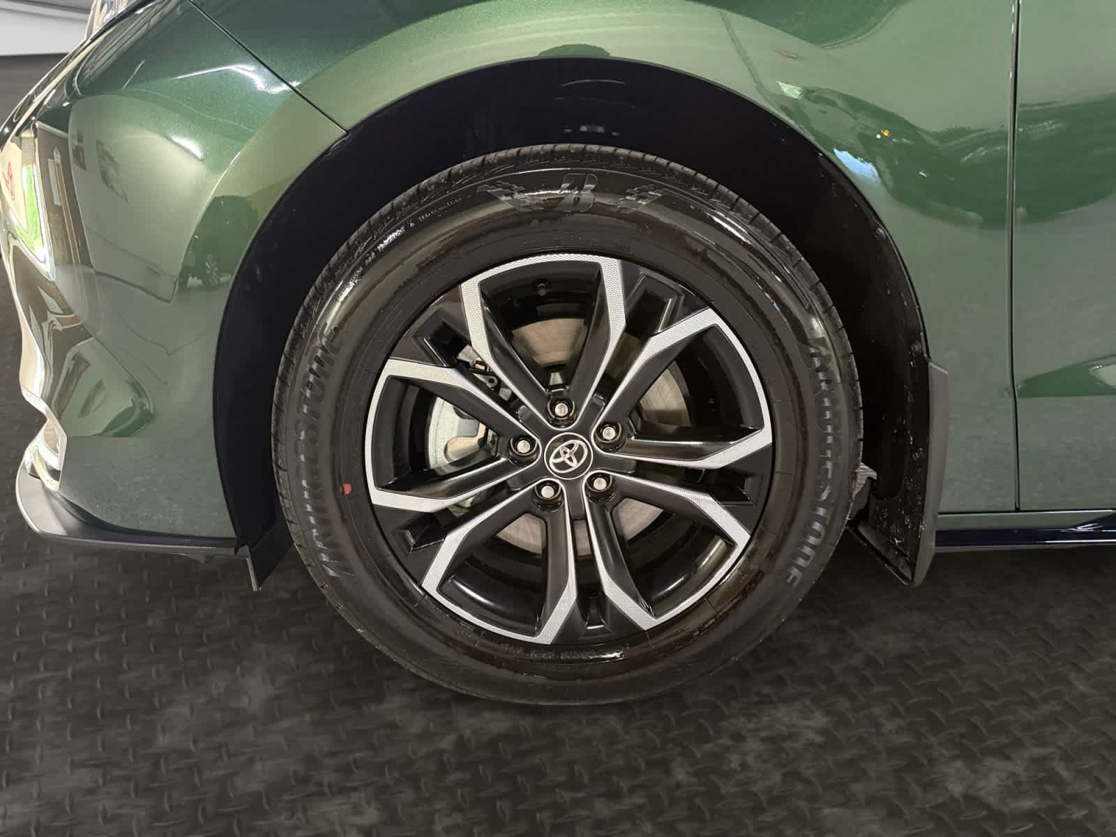 New 2026 Toyota Sienna Platinum AWD/4WD image 18