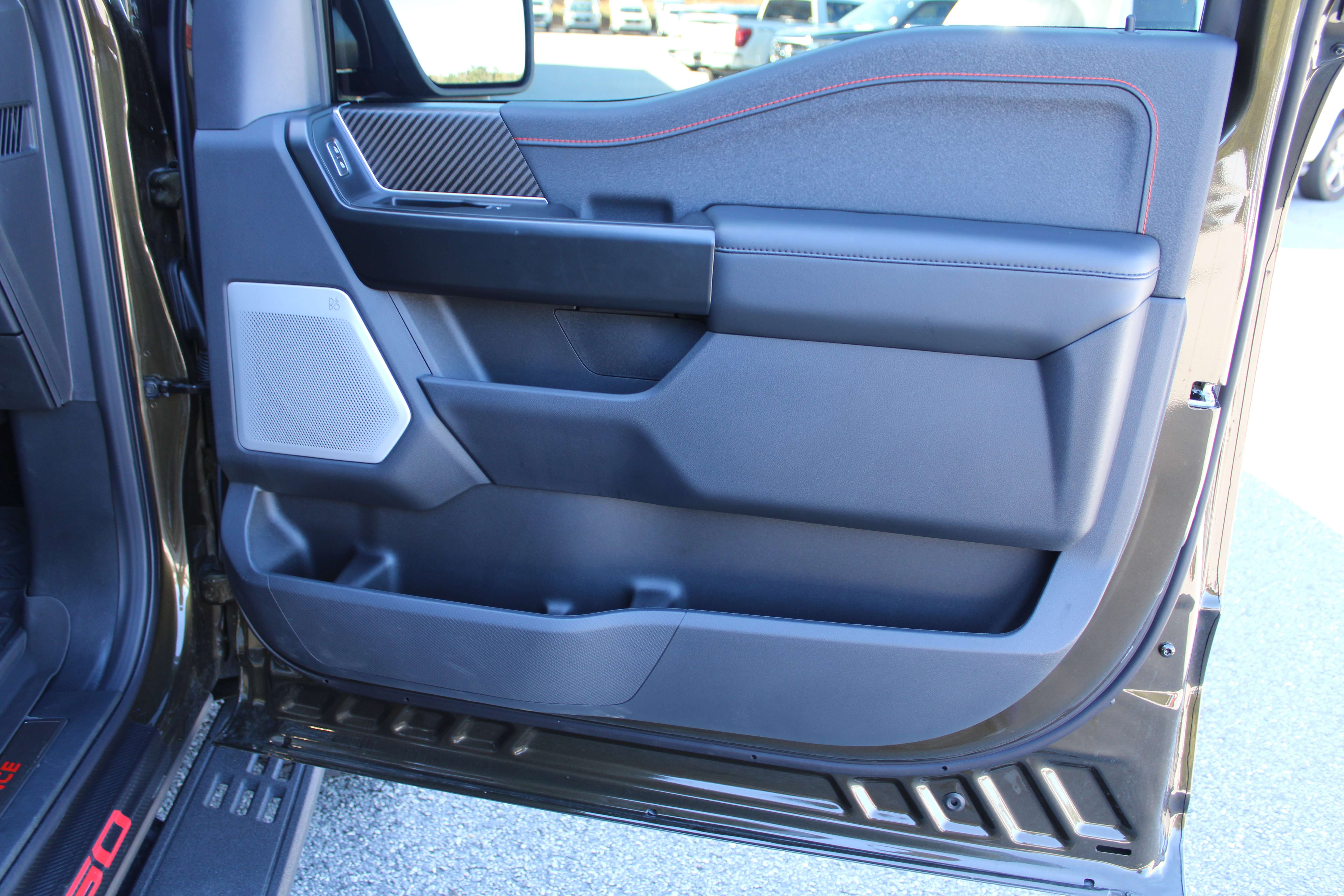Used 2025 Ford F150 Raptor AWD/4WD image 16