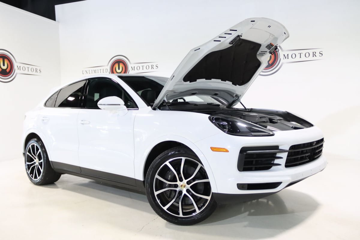 Used 2023 Porsche Cayenne Coupe w/ Towing Package w/o Tow Ball AWD/4WD image 34