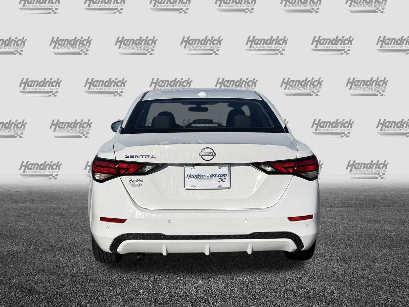 Used 2025 Nissan Sentra SV FWD image 9