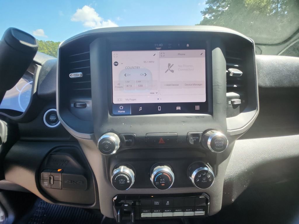 Used 2024 RAM 3500 Tradesman w/ Chrome Appearance Group image 18