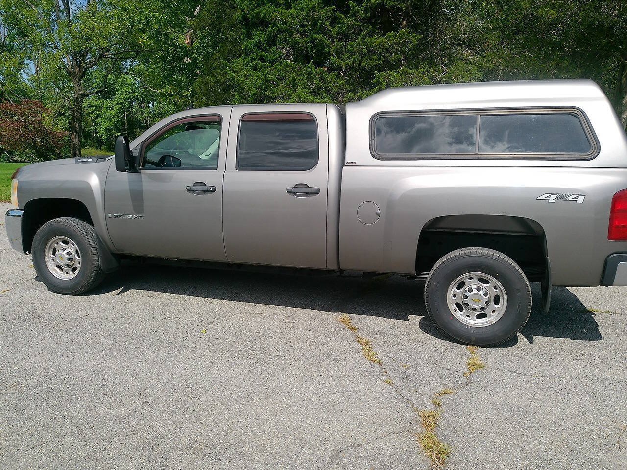 Used 2007 Chevrolet Silverado 2500 LT w/ 1LT Convenience Package AWD/4WD image 9