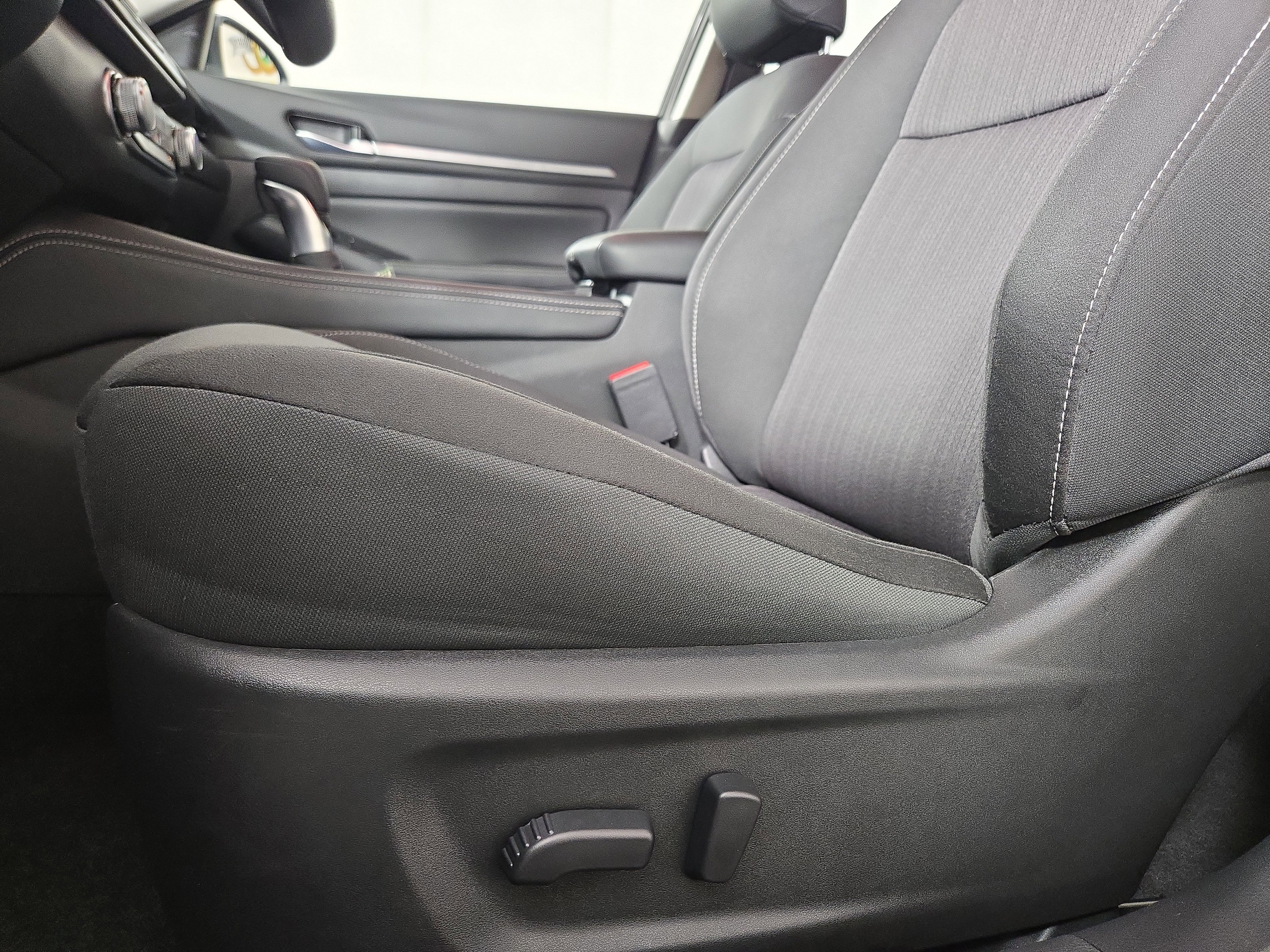 Used 2023 Nissan Altima 2.5 SV image 29