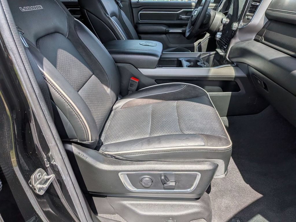 Used 2025 RAM 1500 Laramie AWD/4WD image 32