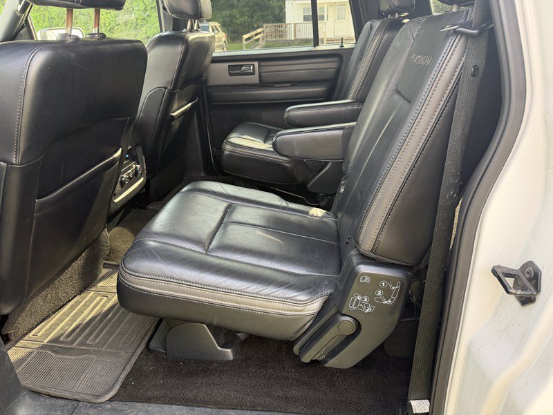 Used 2015 Ford Expedition EL Platinum RWD image 11