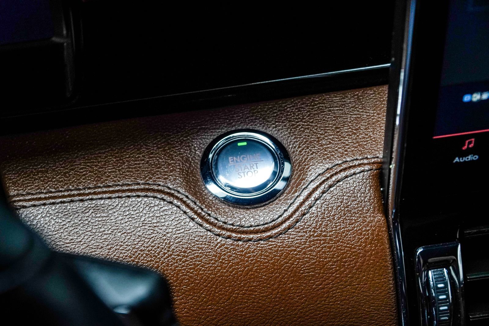 Used 2023 Lincoln Navigator Reserve AWD/4WD image 24