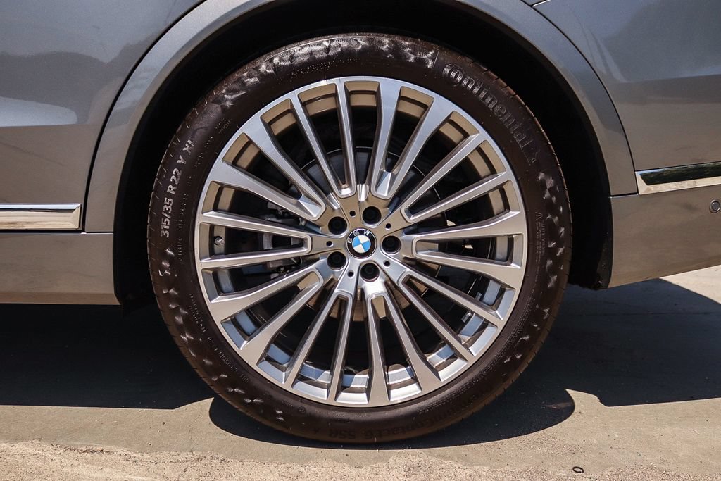 Used 2026 BMW X7 xDrive40i w/ Premium Package AWD/4WD image 12