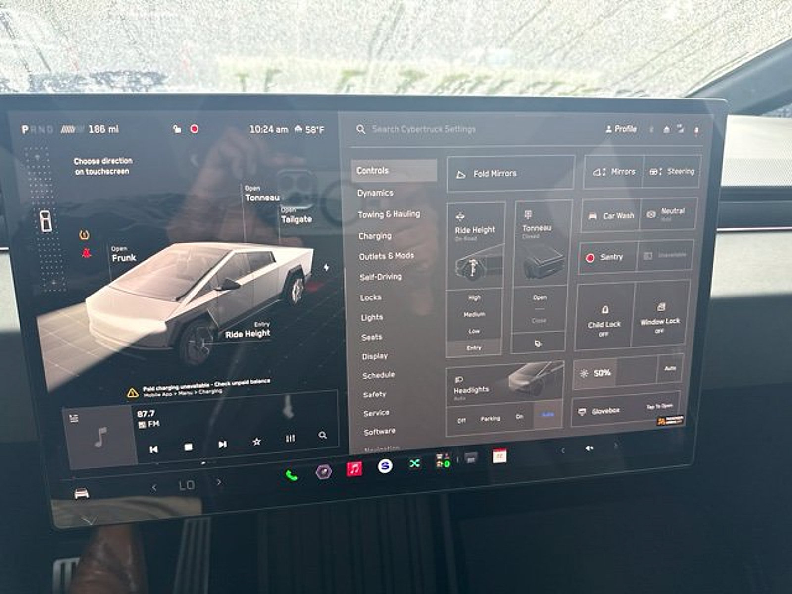 Used 2025 Tesla Cybertruck AWD Crew Cab image 32