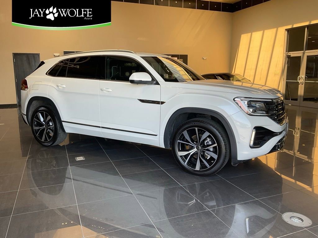 Used 2025 Volkswagen Atlas Cross Sport SEL Premium R-Line image 1