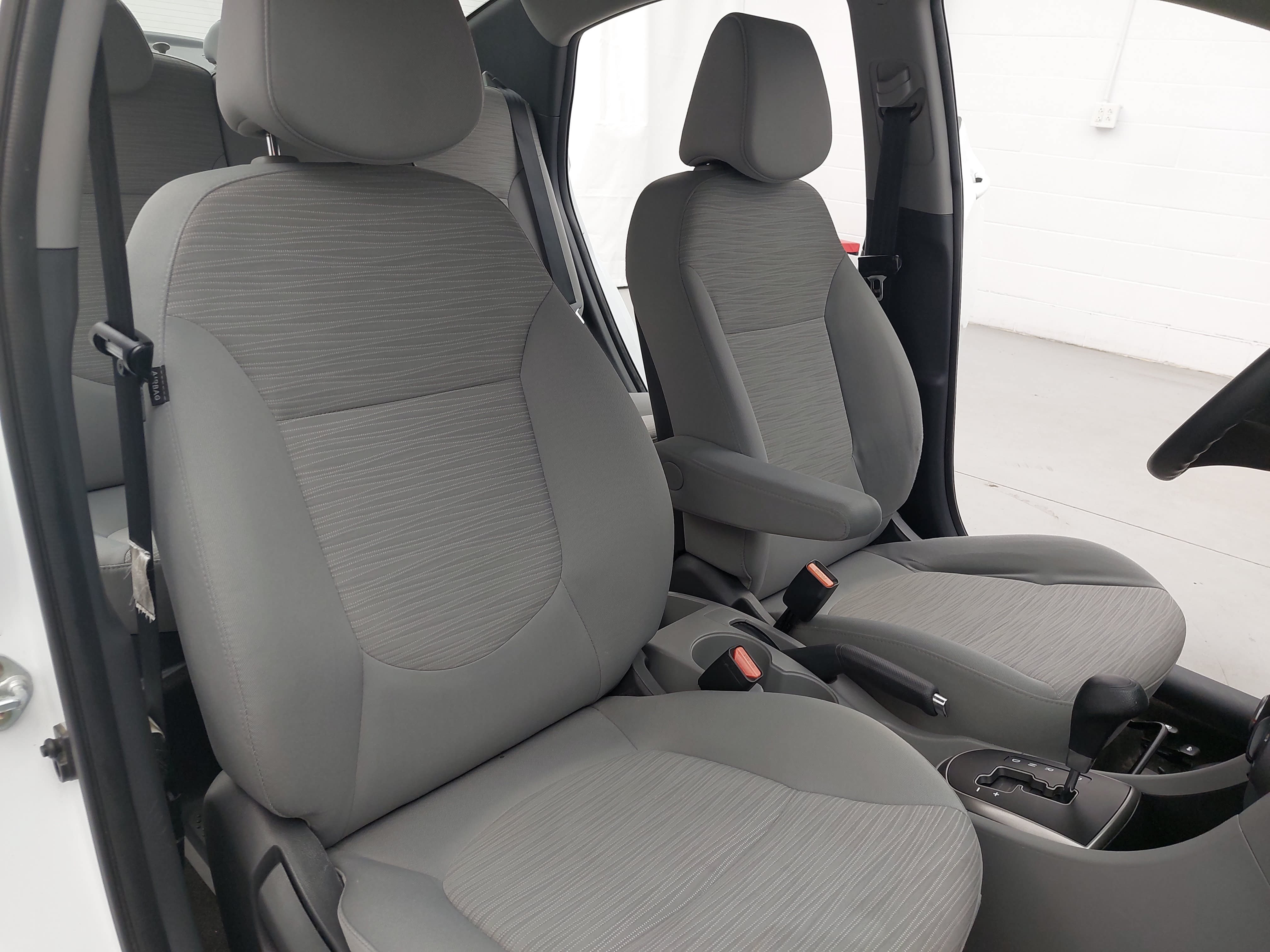 Used 2016 Hyundai Accent SE FWD image 12
