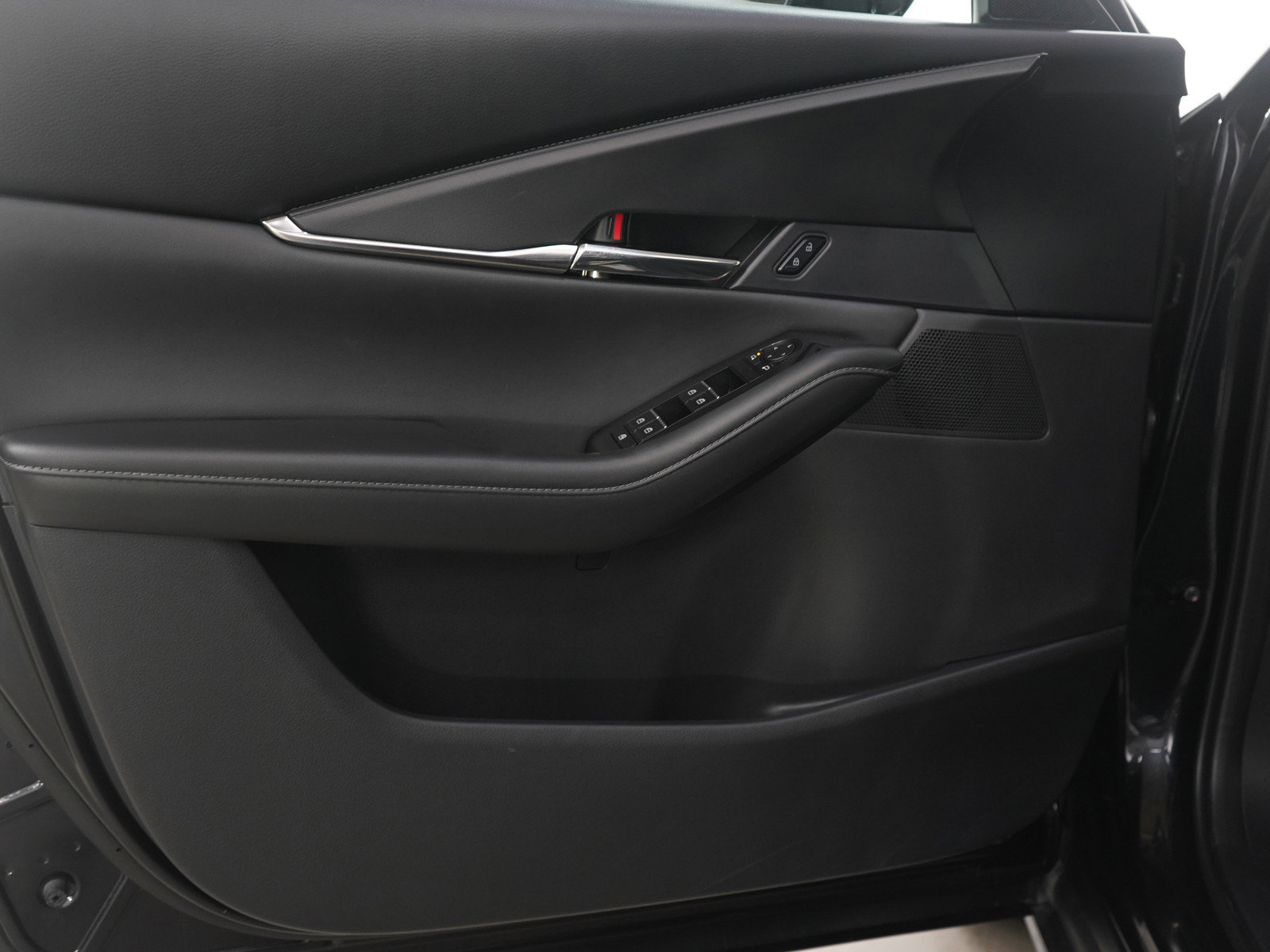 Used 2023 MAZDA CX-30 AWD 2.5 S w/ Preferred Package image 19