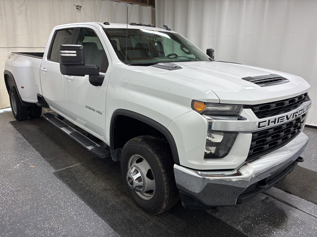 Used 2023 Chevrolet Silverado 3500 LT image 3
