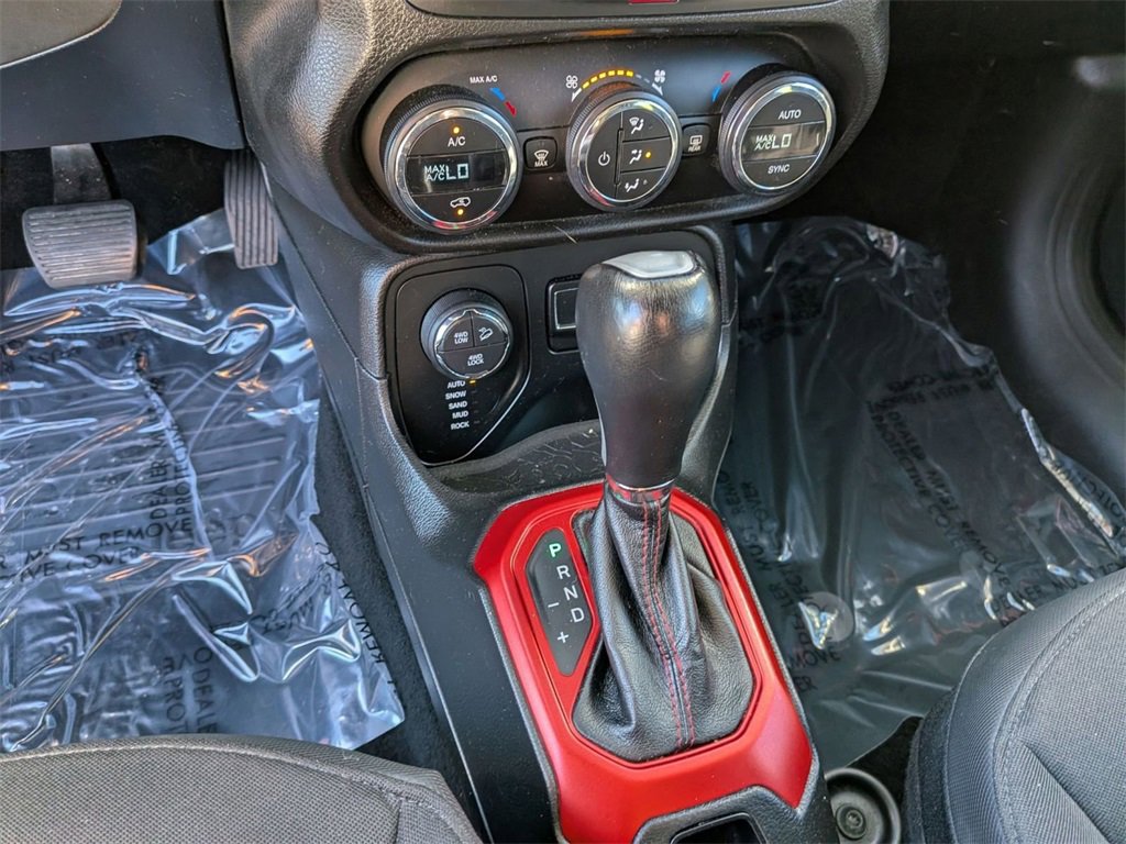 Used 2016 Jeep Renegade Trailhawk image 18