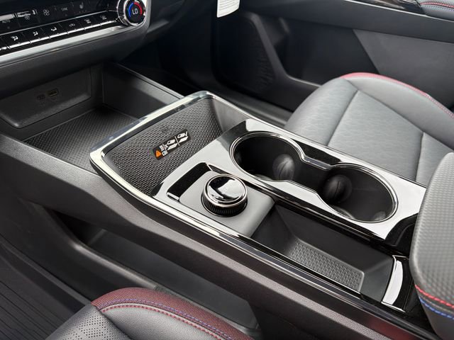 New 2026 Chevrolet Equinox RS w/ Safety and Technology Package FWD image 32