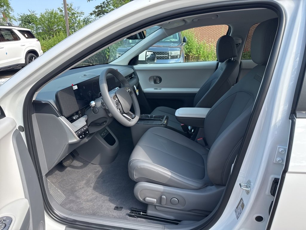 New 2025 Hyundai Ioniq 5 SEL image 13