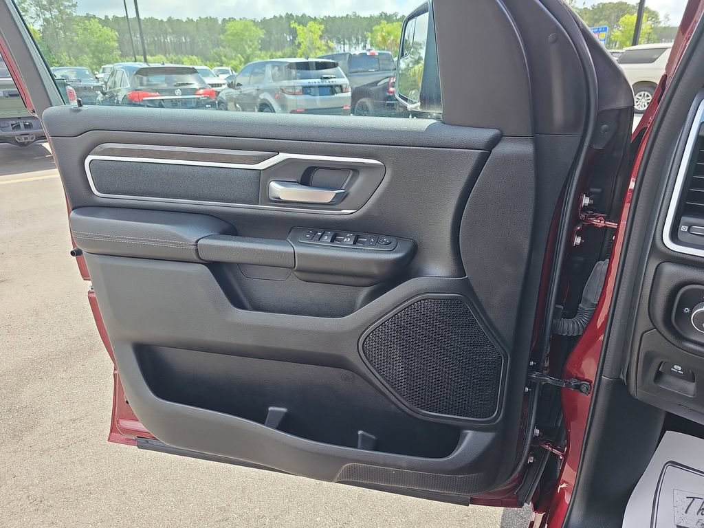Used 2023 RAM 1500 Big Horn AWD/4WD image 30