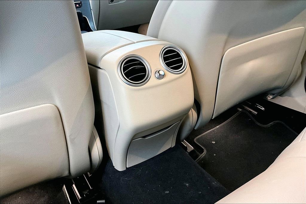 Used 2023 Mercedes-Benz GLC 300 4MATIC Coupe image 32