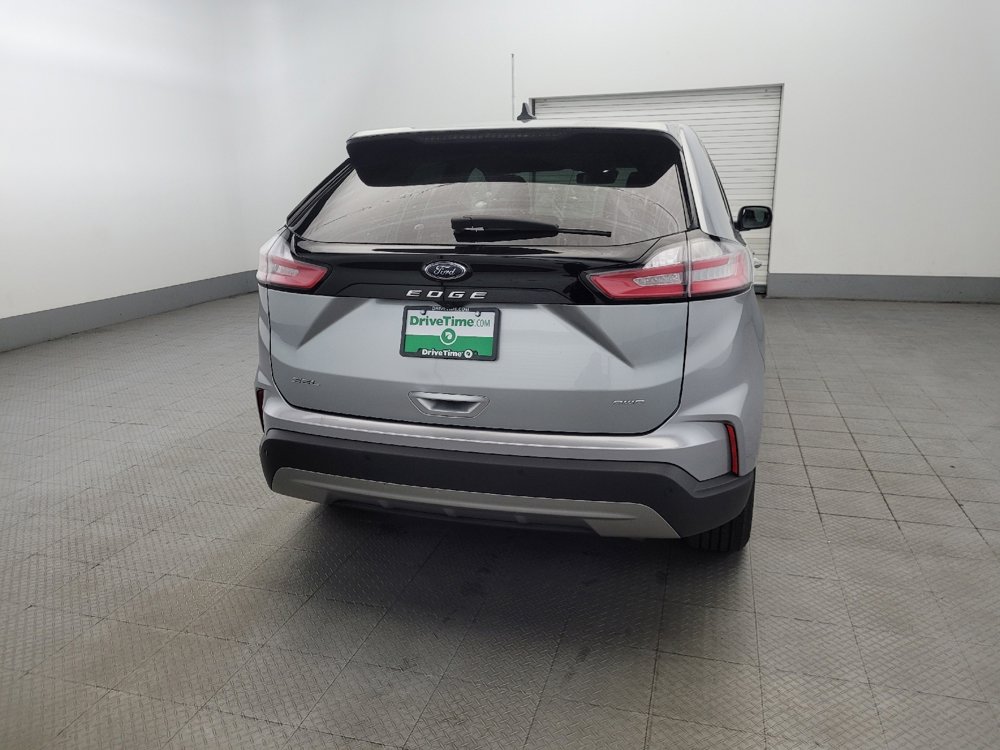 Used 2024 Ford Edge SEL image 7
