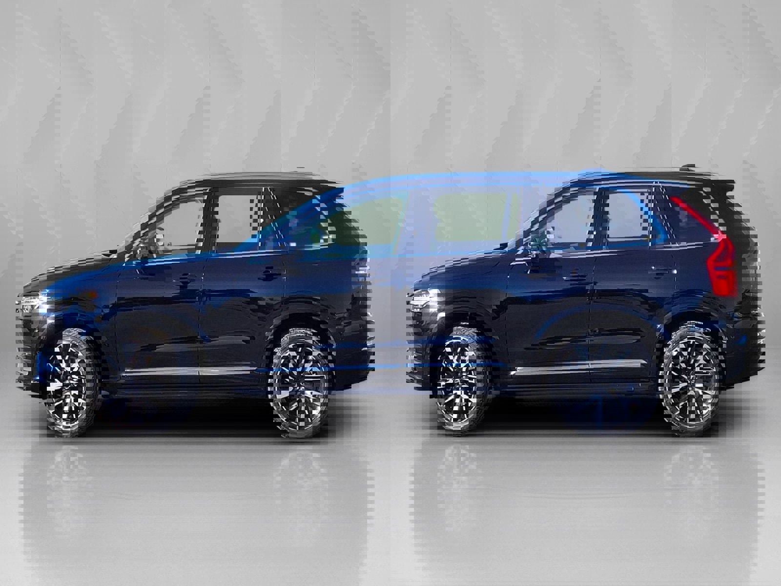 Certified 2023 Volvo XC90 B6 Plus w/ Protection Package Premier AWD/4WD image 3