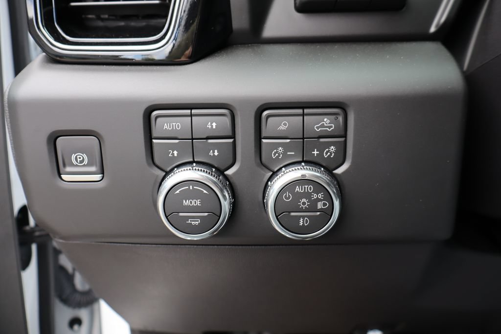 Certified 2026 GMC Sierra 1500 AT4 w/ AT4 Premium Package AWD/4WD image 18