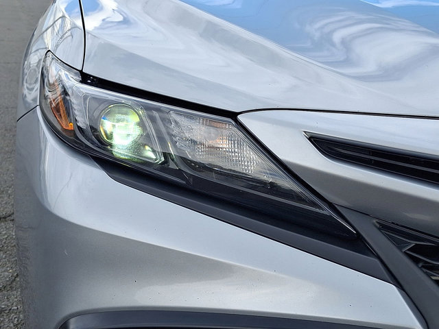 Used 2024 Toyota Camry SE image 30