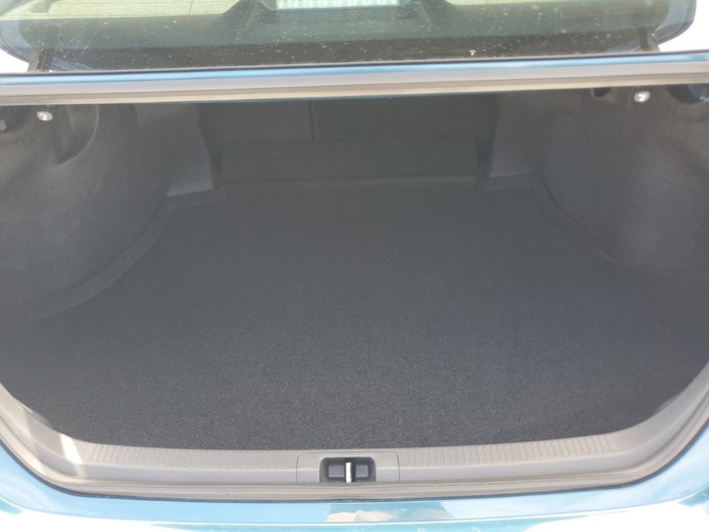 Used 2026 Toyota Camry SE w/ Convenience Package FWD image 9