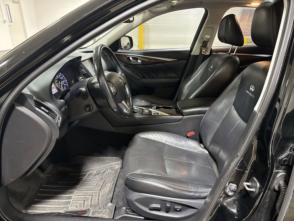 Used 2014 INFINITI Q50 Premium w/ Deluxe Touring Package image 21