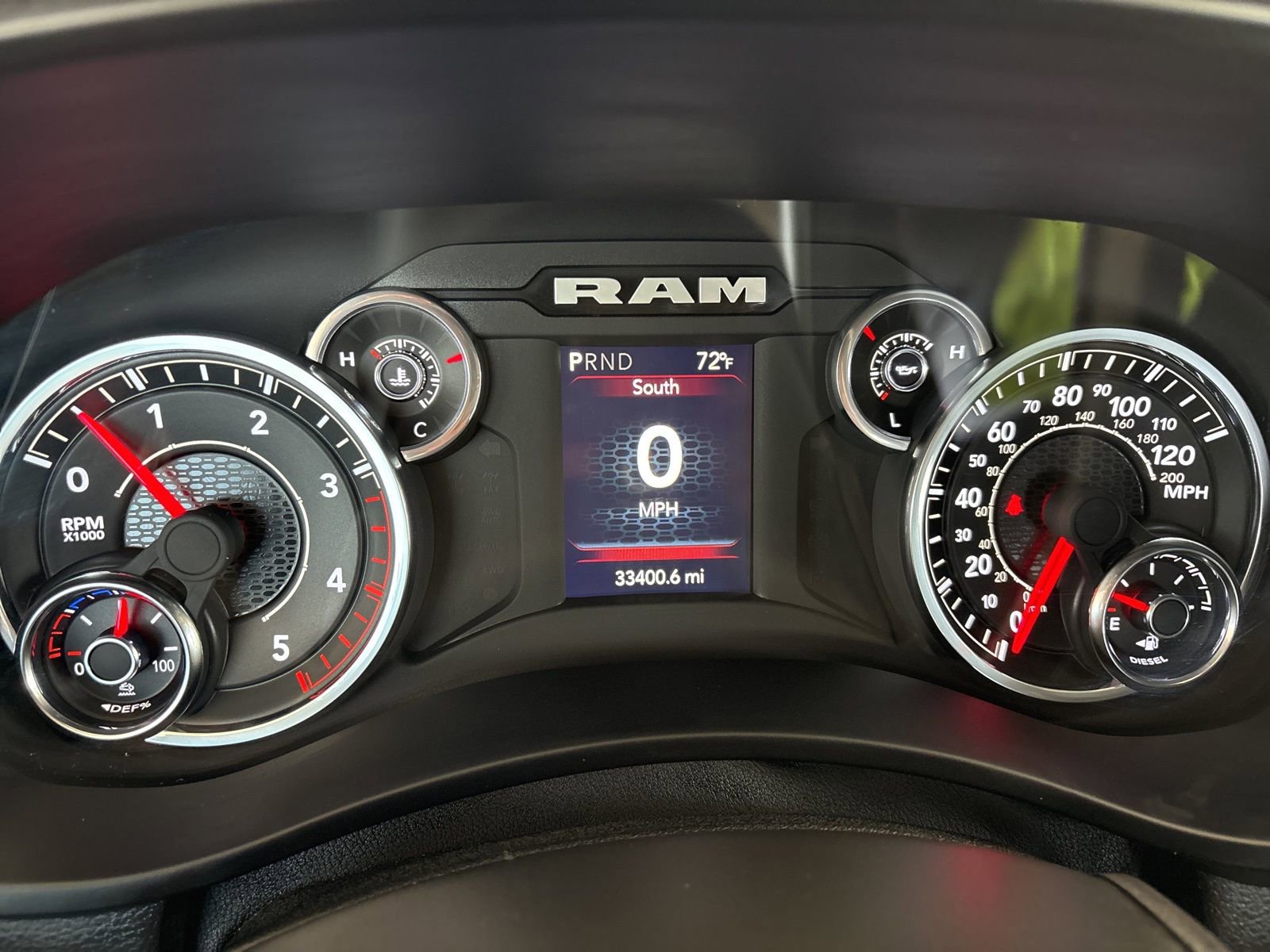 Used 2024 RAM 2500 Tradesman w/ Chrome Appearance Group image 27