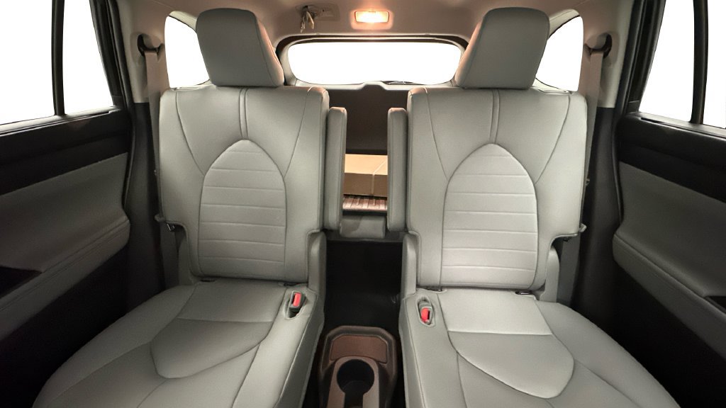Certified 2024 Toyota Highlander XLE AWD/4WD image 14