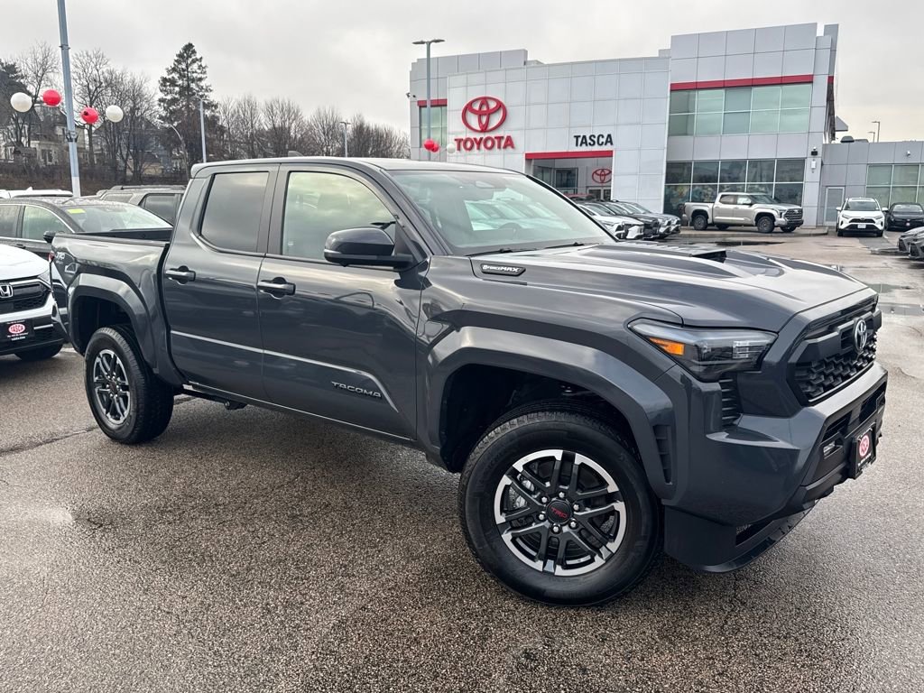 Used 2025 Toyota Tacoma TRD Sport image 1