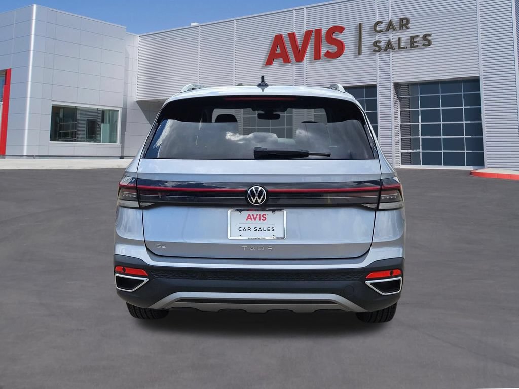 Used 2025 Volkswagen Taos SE FWD image 5
