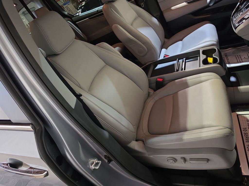 Certified 2024 Honda Odyssey Touring image 27