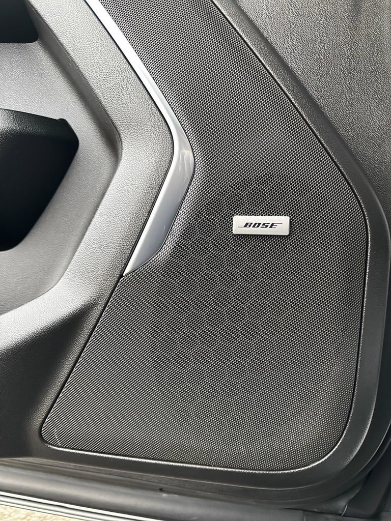 Used 2023 Chevrolet Suburban Premier image 23