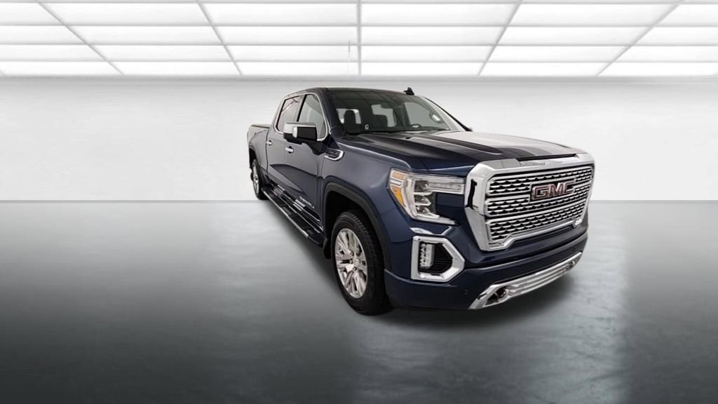Used 2021 GMC Sierra 1500 Denali w/ Driver Alert Package II AWD/4WD image 2
