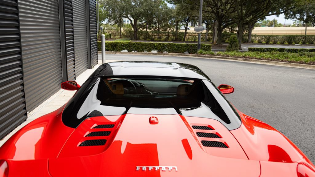 Used 2015 Ferrari 458 Spider RWD image 20