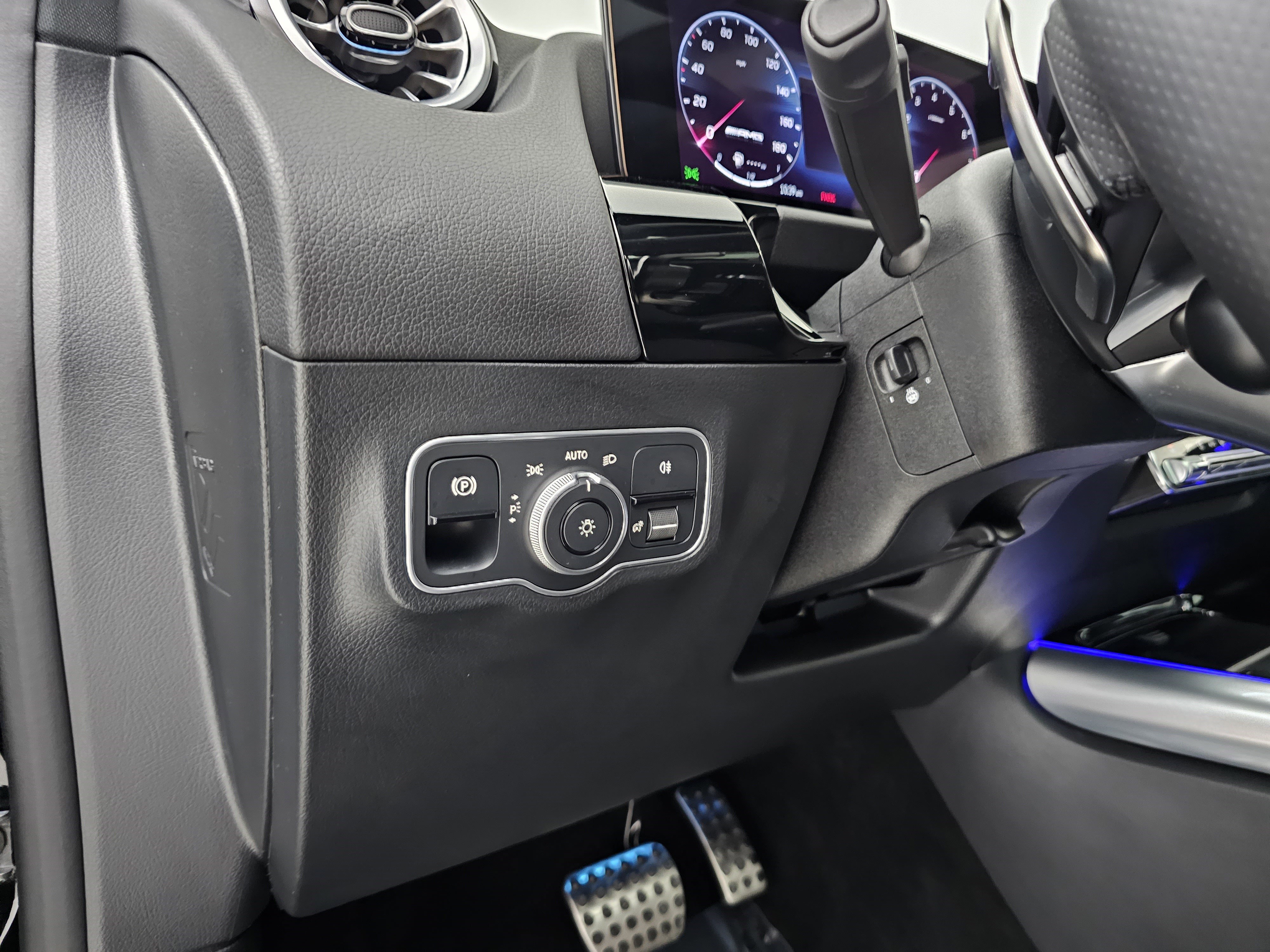 Certified 2025 Mercedes-Benz GLA 35 AMG 4MATIC image 9