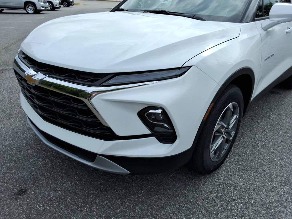 New 2026 Chevrolet Blazer LT FWD image 9