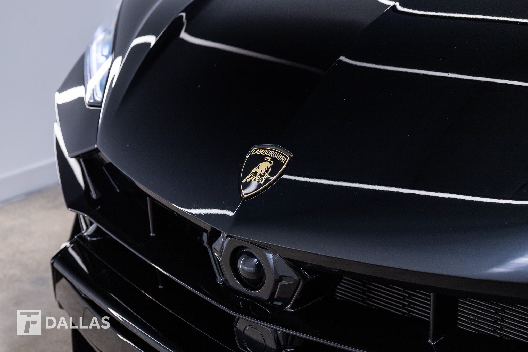 Used 2026 Lamborghini Urus SE AWD/4WD image 4