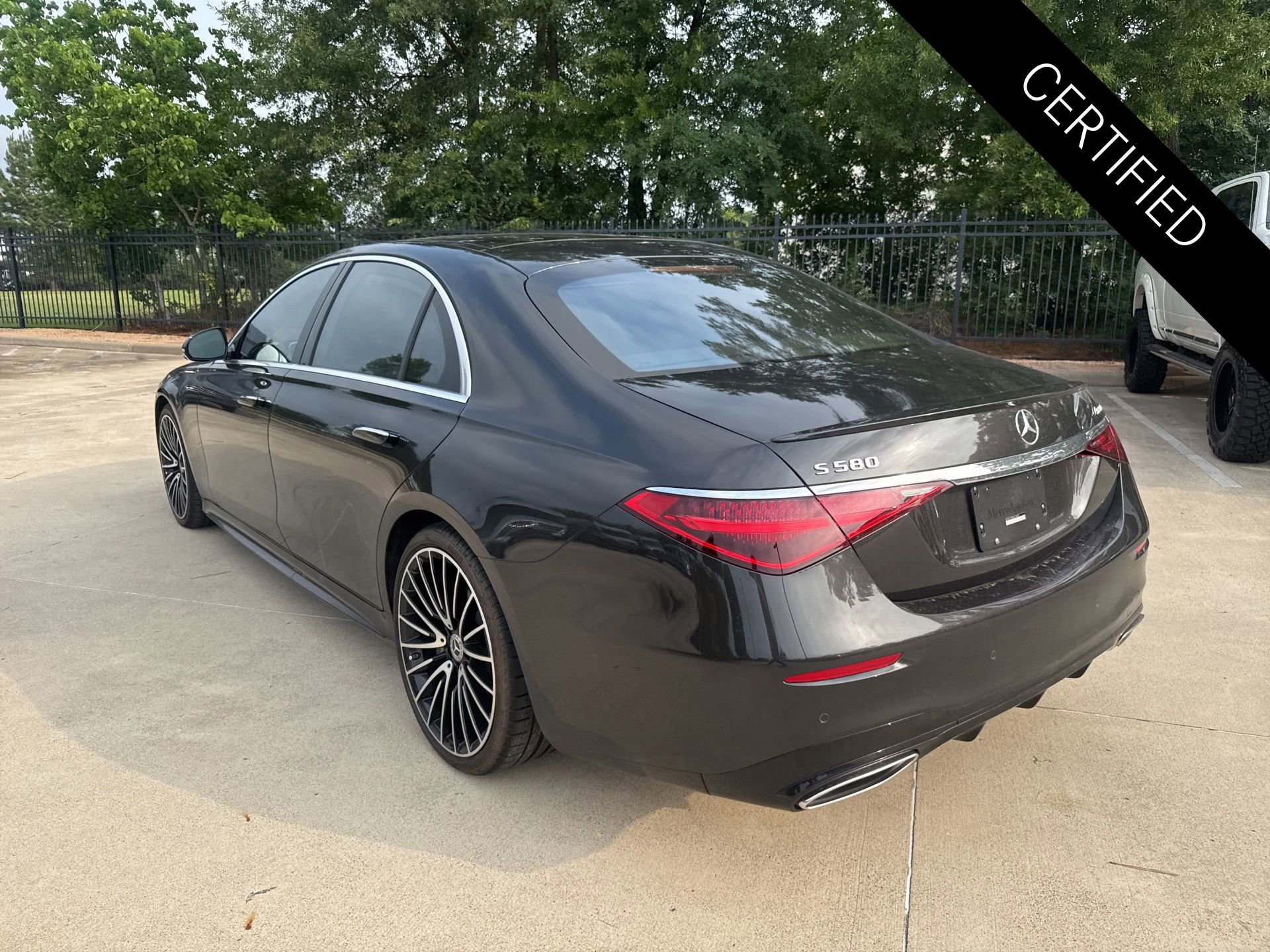 Certified 2022 Mercedes-Benz S 580 4MATIC Sedan image 6