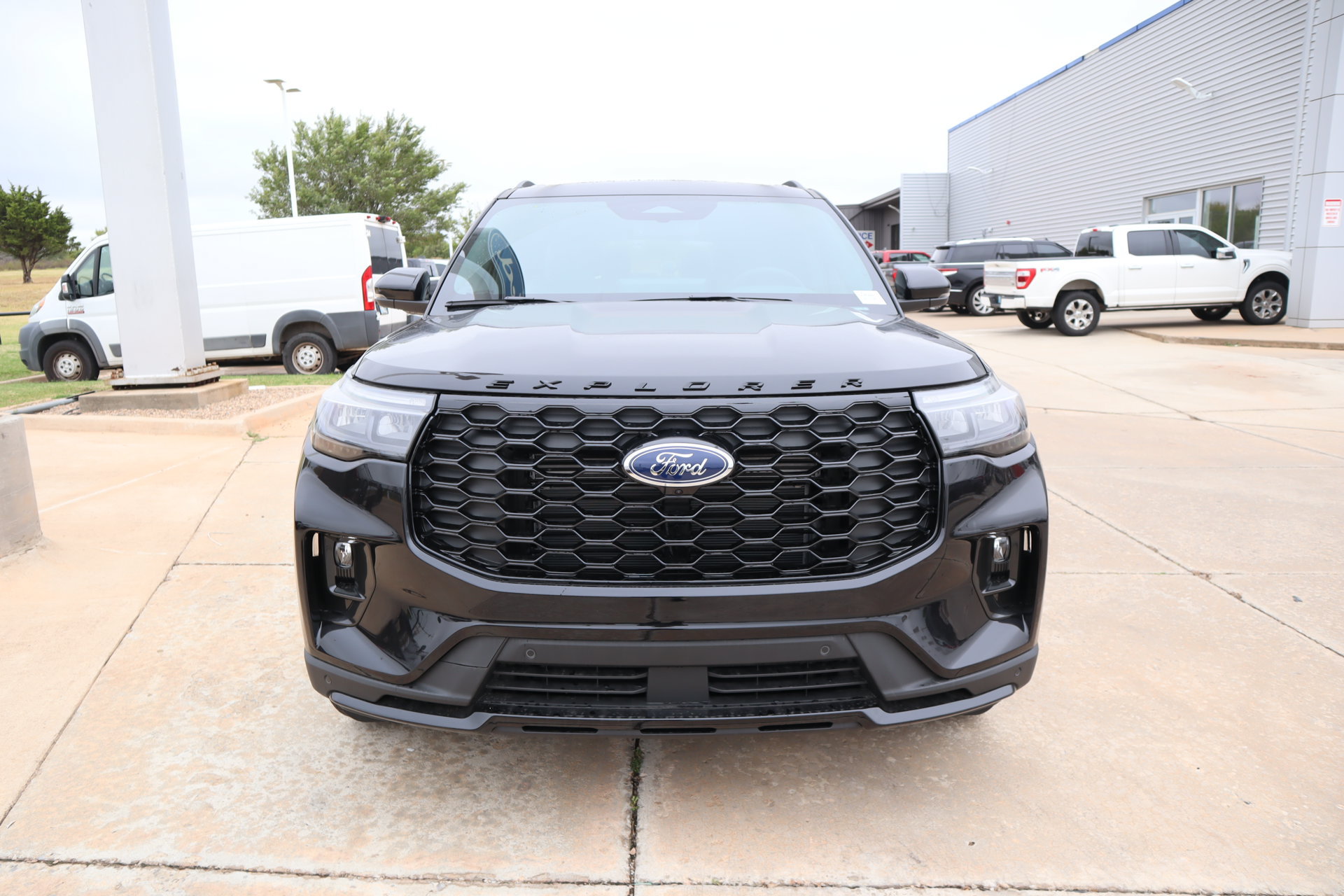 New 2026 Ford Explorer ST-Line w/ ST-Line Street Pack AWD/4WD image 10