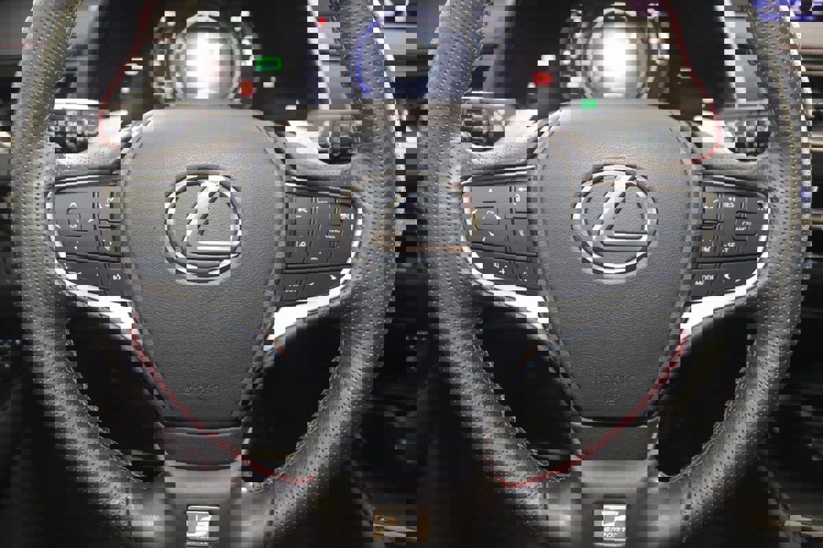 Used 2020 Lexus UX 250h F Sport image 38