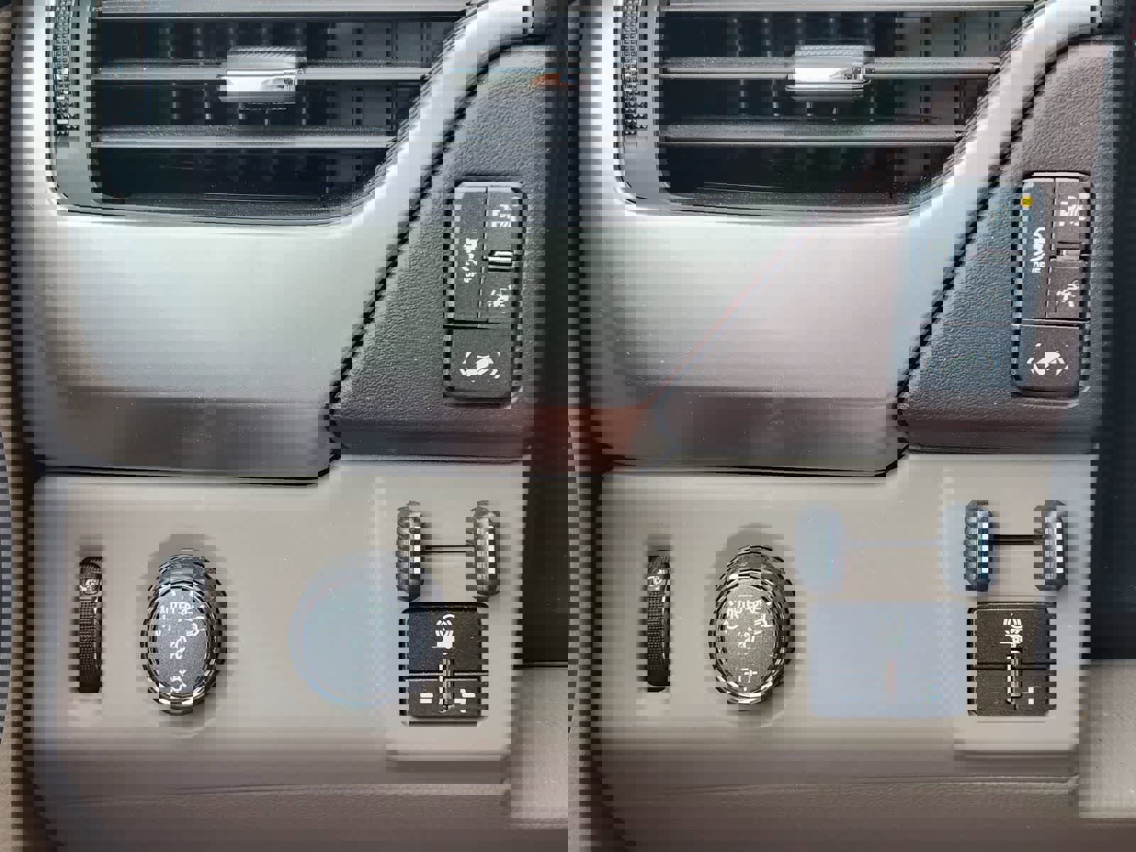 Used 2019 Chevrolet Tahoe Premier image 22