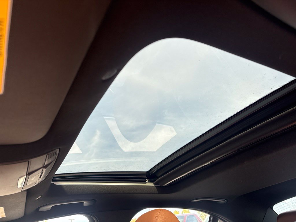 Used 2021 Mercedes-Benz C 300 Sedan image 37