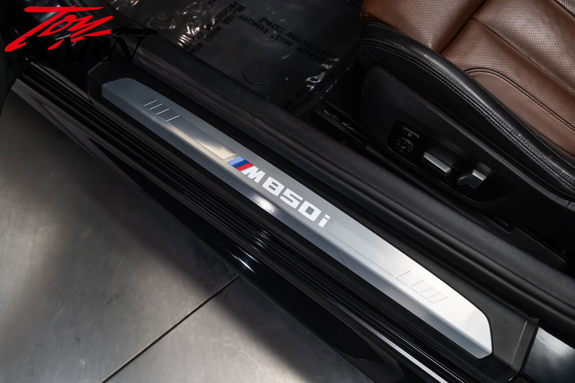 Used 2024 BMW M850i xDrive Convertible w/ M Carbon Exterior Package AWD/4WD image 33