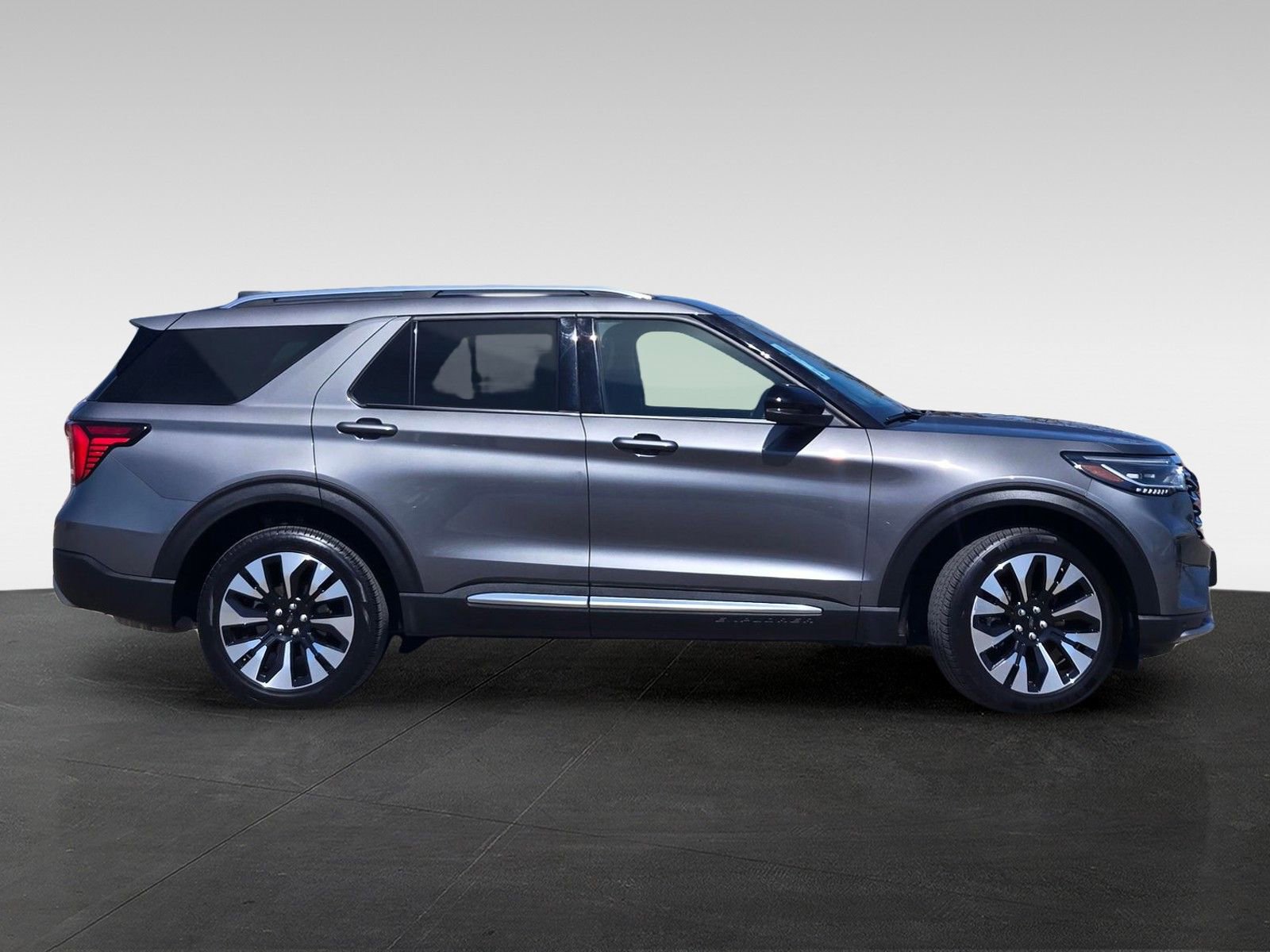 Used 2025 Ford Explorer Platinum w/ LUX Leather Package image 3