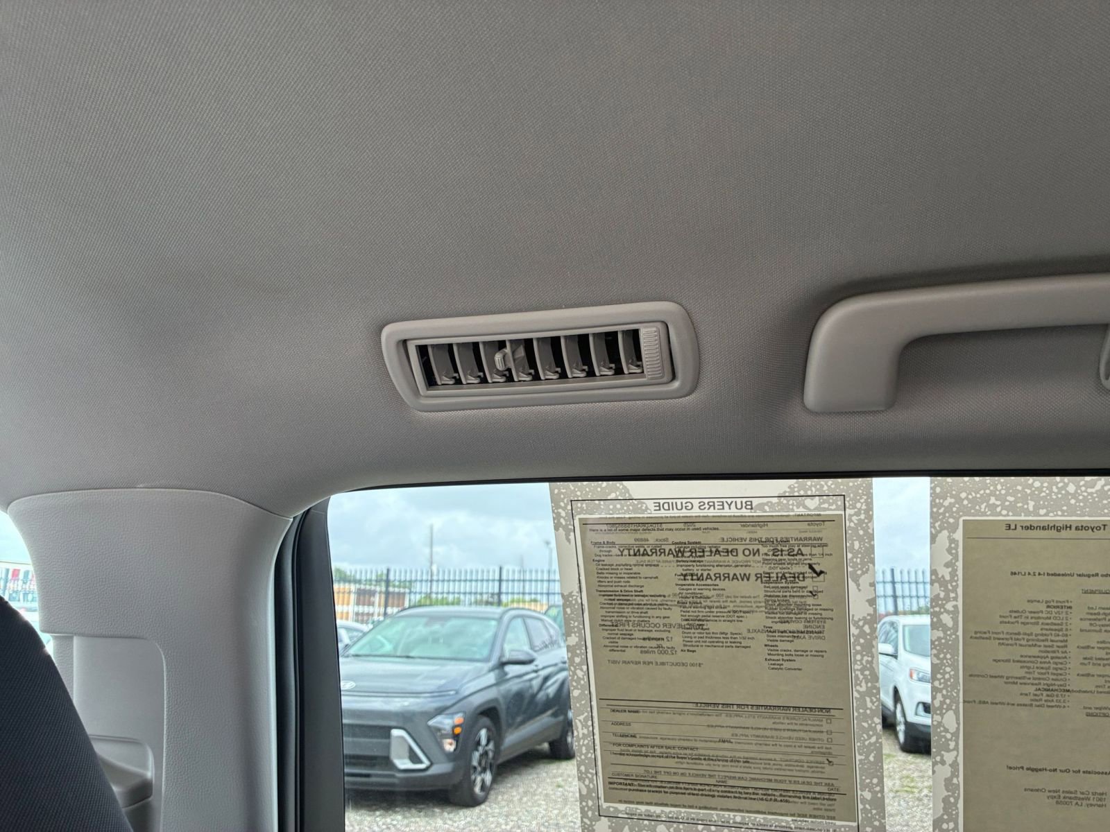 Used 2025 Toyota Highlander LE image 20