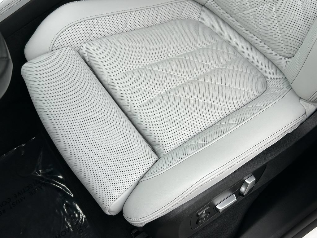 Used 2026 BMW X5 xDrive40i w/ Premium Package AWD/4WD image 15